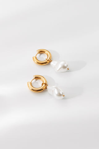BAROQUE PEARL | BOLD HOOPS