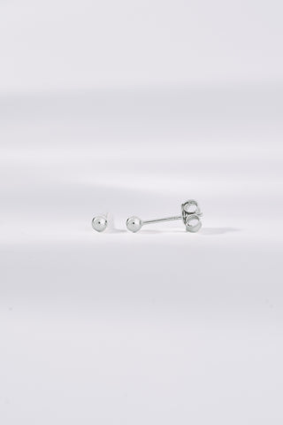 DOT | STUDS SILVER