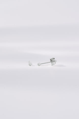 DOT | STUDS SILVER