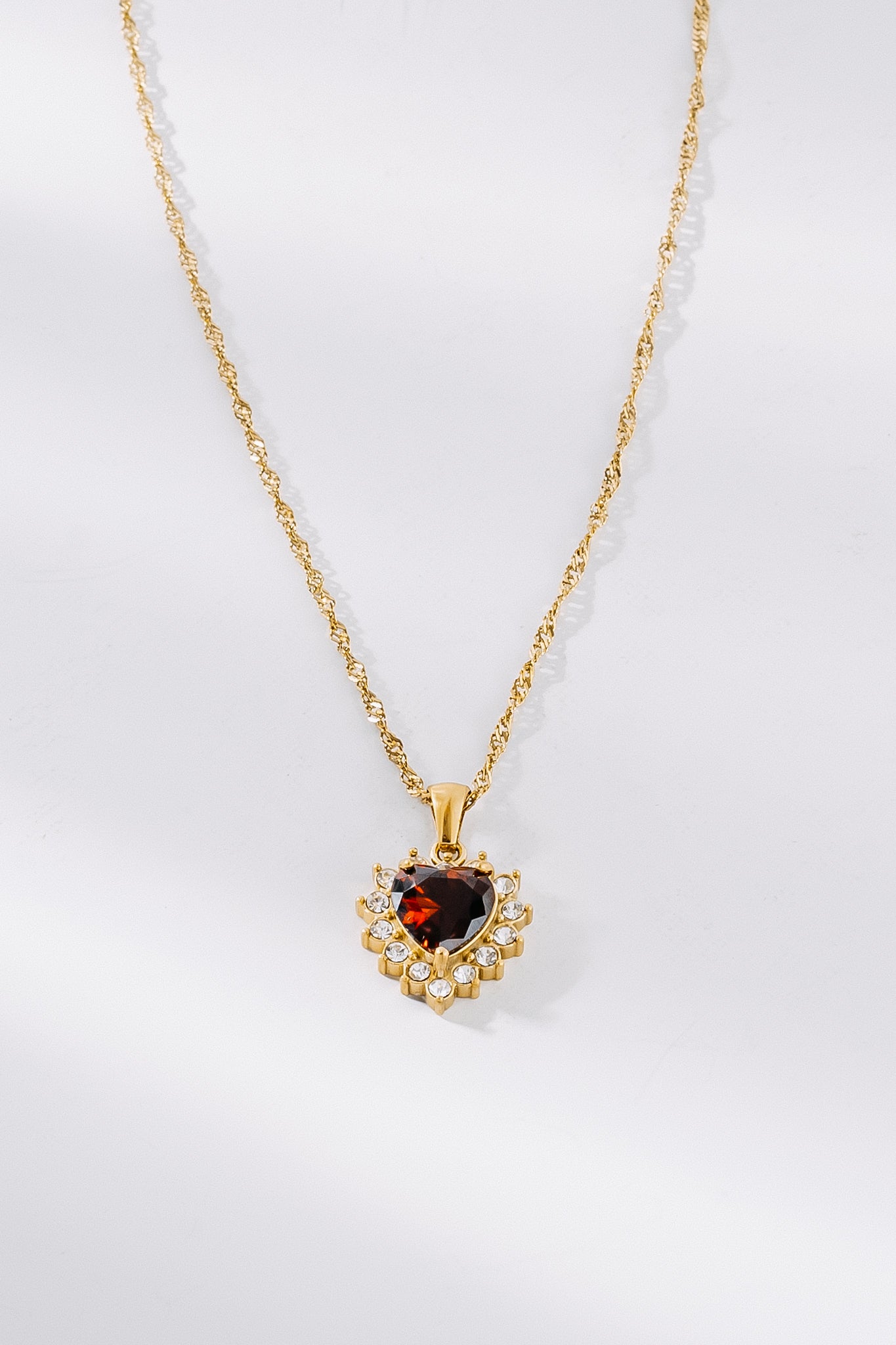 QUEEN OF HEARTS NECKLACE One Dame Lane