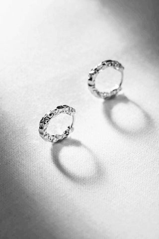 CHASE | MINI HOOP EARRING SILVER