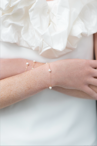 ELLE | TRIPLE PEARL BRACELET