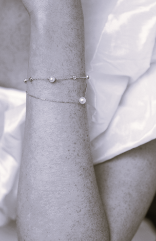 VIV | WHITE GOLD PEARL BRACELET