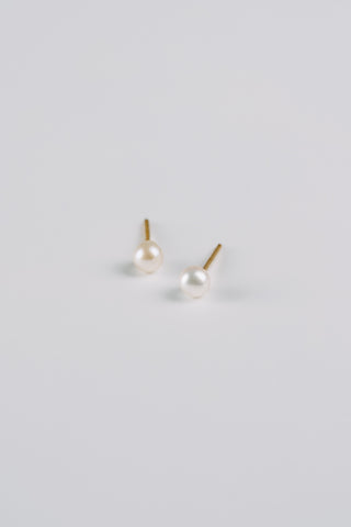 PIA | PEARL STUDS